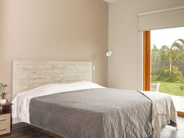 SE VENDE CASA DE CAMPO CON PISCINA DENTRO DE CONDOMINIO EN MALA