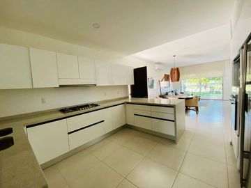 Departamento en campo de golf Paraiso country club con 4 habitaciones excelentes vistas Cuernavaca