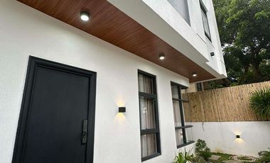 Five Bedroom House and Lot For Sale in Grand Centinnial Homes Subdivision at Cavite City