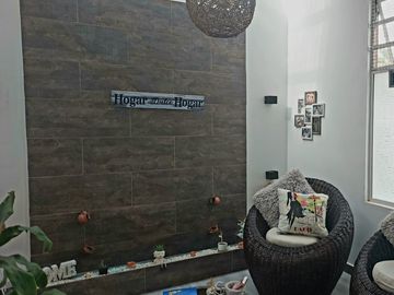VENTA  CASA TRES NIVELES ESQUINERA -REMODELADA-QUINTAS DEL LILI 2