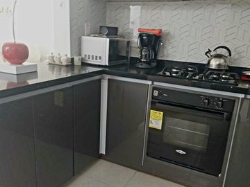 VENTA  CASA TRES NIVELES ESQUINERA -REMODELADA-QUINTAS DEL LILI 2