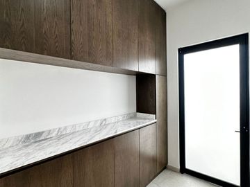 VENTA RESIDENCIA NUEVA, ESTRENALA AL nORTE DE ags COTO CON ALBERCA zona campanario y calicantos con roof garden y 4 recamaras