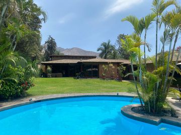 Vendo y/o Alquilo Linda casa en La Planicie