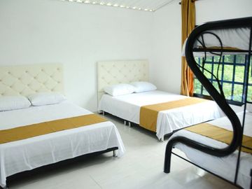 VENTA DE CASA-QUINTA QUINTA RICAURTE