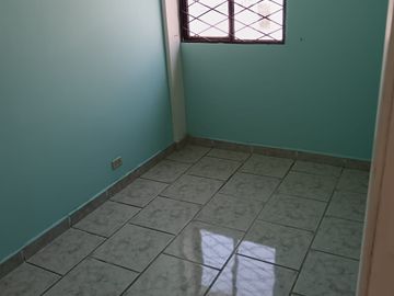 CASA EN VENTA CALDERON