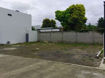 Venta de Terreno en Urbanización, Portoviejo, Manabí