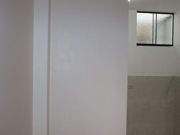 Se Alquila Tercer Piso. Minidepartamento Chorrillos