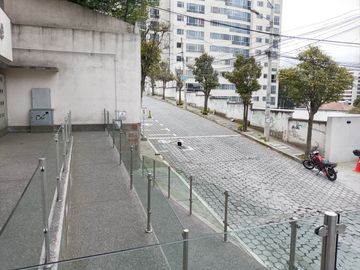 VENDO hermoso y luminoso departamento 3D TÚNEL GUAYASAMIN $145.000