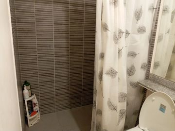 VENDO hermoso y luminoso departamento 3D TÚNEL GUAYASAMIN $145.000