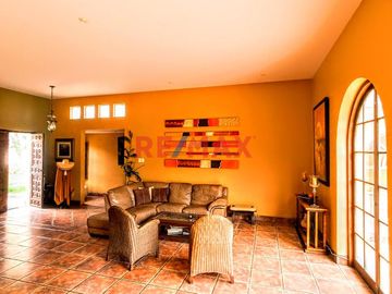 Venta De Casa De Campo En Moche / 2144.50 M2 / $650,000 ID 1090997