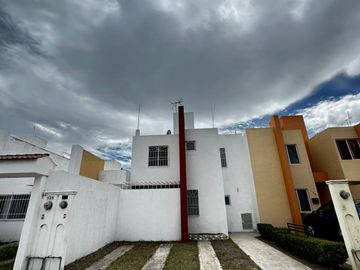 venta casa en coto Paso de Argenta al norte de AGS Cerca de Margaritas