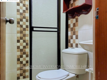 CASA ESQUINERA CON GARAJE CUBIERTO DOS APARTAMENTOS INDEPENDIENTES EN VENTA