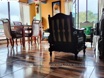 CASA ESQUINERA CON GARAJE CUBIERTO DOS APARTAMENTOS INDEPENDIENTES EN VENTA
