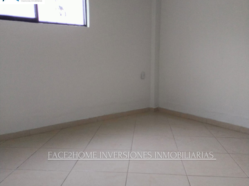 CASA ESQUINERA CON GARAJE CUBIERTO DOS APARTAMENTOS INDEPENDIENTES EN VENTA