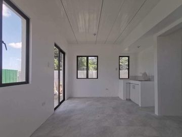 The 3 Bedroom Elegant Townhomes for Sale in Estancia Enclave, Tanza