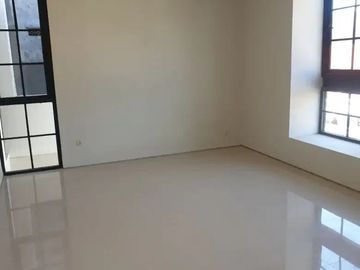 Rumah Araya 2 Galaxy Bumi Permai Mewah 2 Lantai Dekat MERR Manyar Siap Huni SHM
