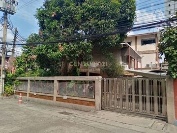 2-storey detached house for sale and rent on Sukhumvit 63, Ekamai, good location, near Donkey Department Store/48-HH-66070