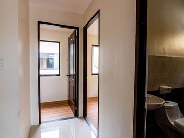 RFO Semi-Furnished: 3-Bedroom Single-Attached House at Liloan, Cebu