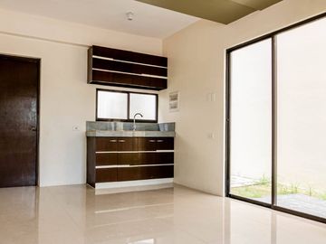 RFO Semi-Furnished: 3-Bedroom Single-Attached House at Liloan, Cebu
