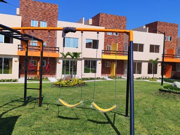 Venta de Casa, 3 recamaras con alberca y Roof Garden en E. Zapata Mor.