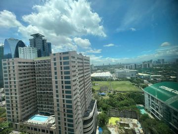 Below market 3 bedroom for sale in Renaissance Tower near Tektite, Podium Mall, 30th Mall, Shangrila, Megamall, Estancia and Capitol Commons