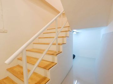 Two-story townhouse for sale, newly renovated, Nong Hoi zone, behind Nong Hoi market