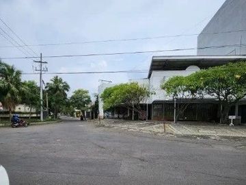 DIJUAL RUMAH USAHA Comercial Area di Wr Supratman, Surabaya Pusat