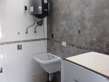 VENDO DEPARTAMENTO DE 46 m2 en PRIMER PISO  + COCHERA + 2 DEPOSITOS  A  PASOS DEL MALECON DE MAGDALENA DEL MAR LIMITE CON SAN ISIDRO.