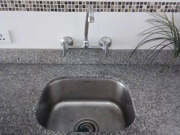 VENDO DEPARTAMENTO DE 46 m2 en PRIMER PISO  + COCHERA + 2 DEPOSITOS  A  PASOS DEL MALECON DE MAGDALENA DEL MAR LIMITE CON SAN ISIDRO.