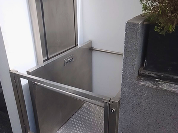 VENDO DEPARTAMENTO DE 46 m2 en PRIMER PISO  + COCHERA + 2 DEPOSITOS  A  PASOS DEL MALECON DE MAGDALENA DEL MAR LIMITE CON SAN ISIDRO.