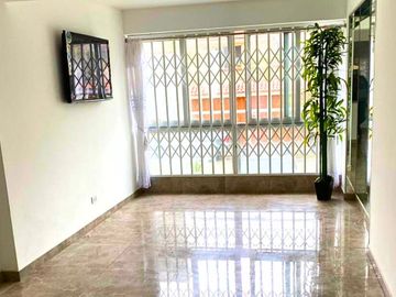 VENDO DEPARTAMENTO DE 46 m2 en PRIMER PISO  + COCHERA + 2 DEPOSITOS  A  PASOS DEL MALECON DE MAGDALENA DEL MAR LIMITE CON SAN ISIDRO.