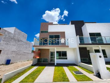 ¡GRAN OPORTUNIDAD! CASA EN VENTA EN CAPITAL SUR, QUERÉTARO.