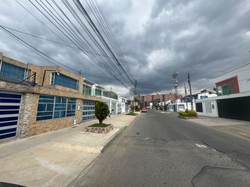 CASA EN VENTA MODELIA