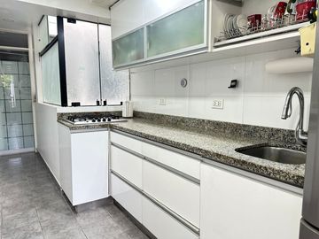 Vendo Amplio Y Hermoso Departamento En 1Er Piso De Facil Acceso A Molina Plaza