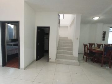 SE VENDE CASA EN CHONE