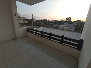 SE VENDE CASA EN CHONE