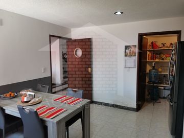 CASA DE TRES RECAMARAS AMPLIO PATIO Y CUARTO DE SERVICIO EN TEJEDA