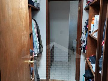 CASA DE TRES RECAMARAS AMPLIO PATIO Y CUARTO DE SERVICIO EN TEJEDA