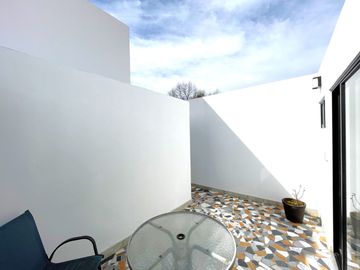 San Ángel Casa en Venta 5R 3.5B 3E Patios Terrazas Roof Garden.