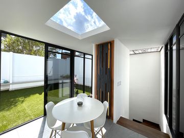 San Ángel Casa en Venta 5R 3.5B 3E Patios Terrazas Roof Garden.