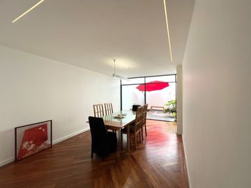 San Ángel Casa en Venta 5R 3.5B 3E Patios Terrazas Roof Garden.