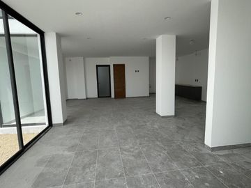 Propiedad en Venta en esquina con hermosas vistas desde Lomas Punta del Este