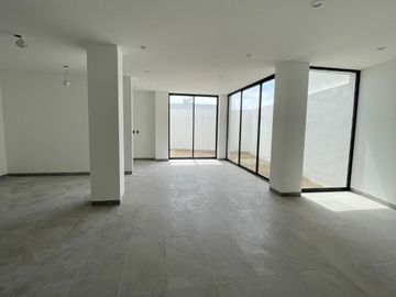 Propiedad en Venta en esquina con hermosas vistas desde Lomas Punta del Este