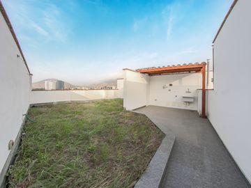📌Exclusivo DÚPLEX de Estreno frente al PENTAGONITO ubicado en SAN BORJA