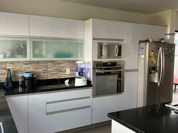 ESPECTACULAR RESIDENCIA EN JURIQUILLA