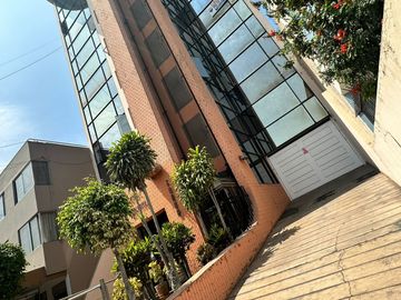 ¡OPORTUNIDAD! DEPARTAMENTO  EN SAN ISIDRO RECIÉN REMODELADO CON UNA GRAN UBICACIÓN