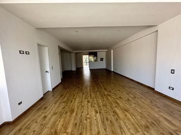 ¡OPORTUNIDAD! DEPARTAMENTO  EN SAN ISIDRO RECIÉN REMODELADO CON UNA GRAN UBICACIÓN
