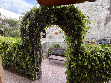 Casa en la Urbanización Colegio Francés - Norte de Quito