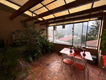 Casa en la Urbanización Colegio Francés - Norte de Quito