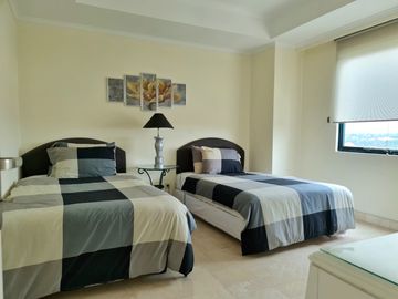 Dijual Apartemen Bukit Golf Hill Terraces Luas 170 m2, 3 Bedroom Semi Furnished